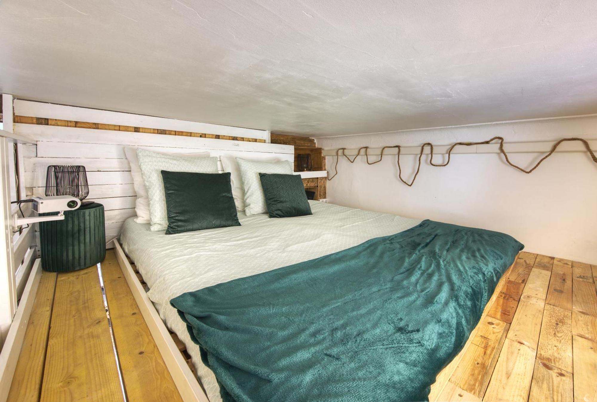 La Nimoise Avec Clim Apartment
